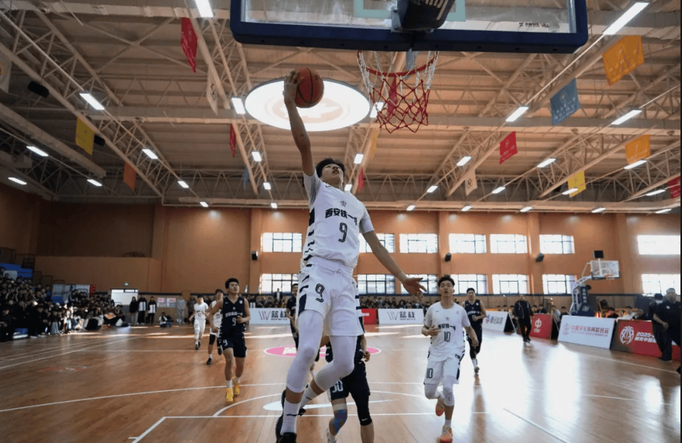 追光 | 請(qǐng)國手帶訓(xùn)練，選社團(tuán)挑花眼……中學(xué)體育發(fā)展有妙招